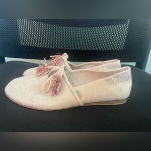 Toms Pink Tassel Slip-On Flats